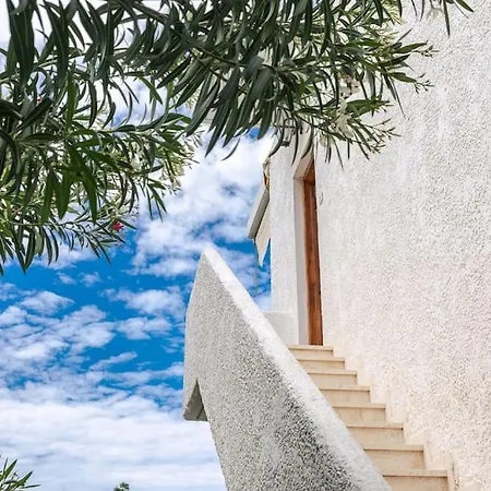 Seaside Escape Apartment Saronida